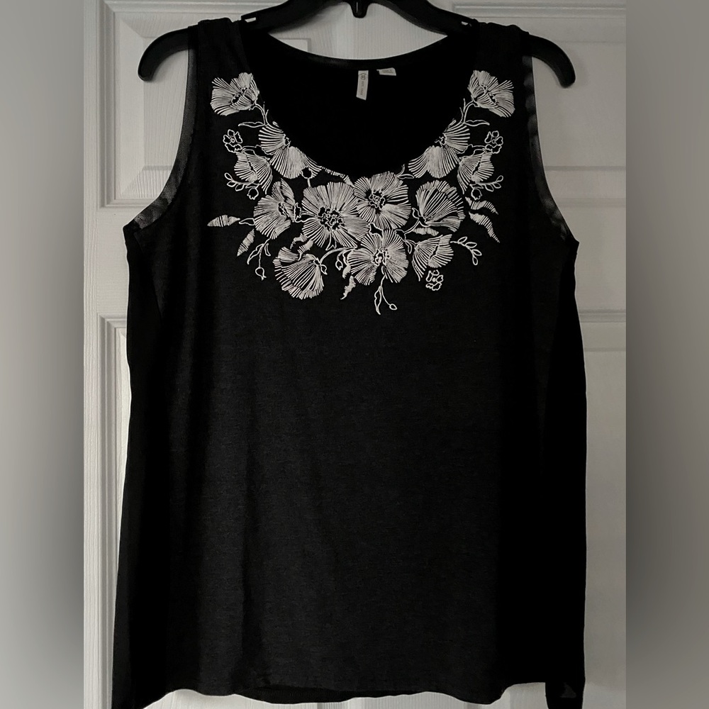 Cato dressy tank top black w/white embroidery